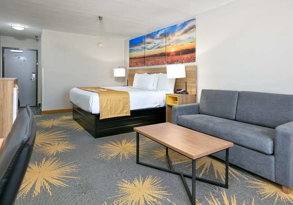 Days Inn by Wyndham Tunica Resorts - photo 38