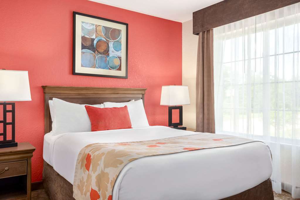 Hawthorn Extended Stay by Wyndham Decatur - photo 29