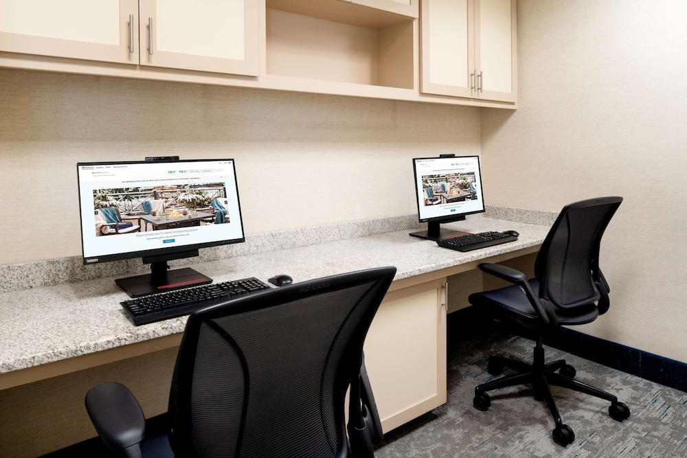 Hilton Garden Inn Roseville - photo 44