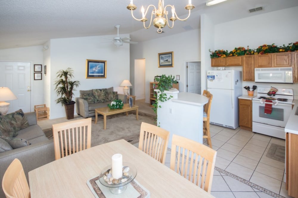 3 Bed 2 Bath In Golf Resort With Private Pool 3 Bedroom Home by RedAwning Haines City - photo 6
