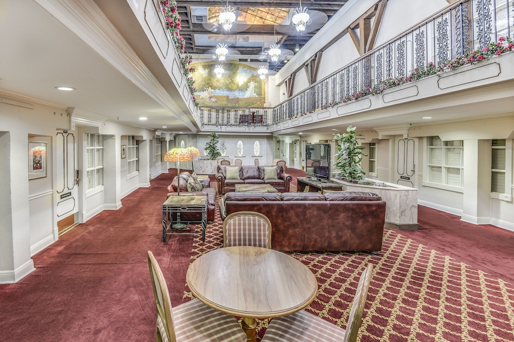 Plaza Suites Downtown New Orleans - photo 41