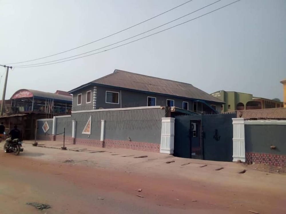 Perfecto Hotel Suites Lounge — hotel near Ibadan Airport