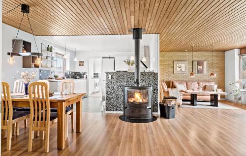 4 Bedroom Gorgeous Home In Holstebro — Holstebro — photo 5