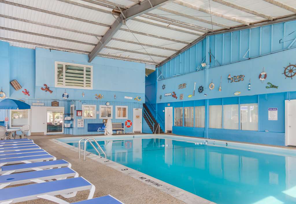 Americas Best Value Inn & Suites Hyannis Cape Cod - photo 8