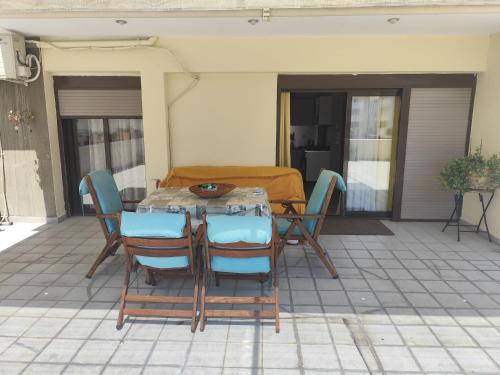 Huge Balcony Apartment — 4-Star Luxury Hotel in Thessaloniki, Greece