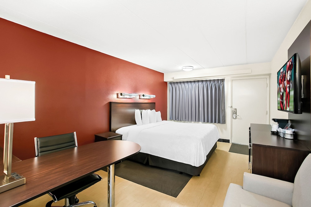Red Roof Inn PLUS Baltimore Washington DC BWI Airport - photo 18