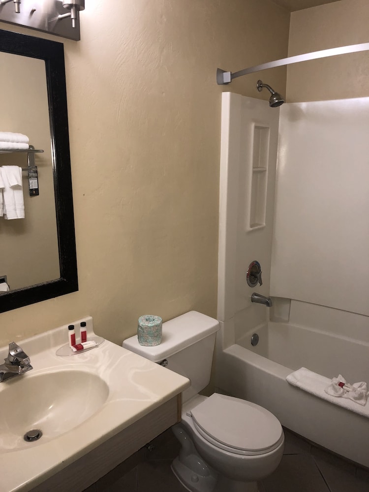Super 8 by Wyndham Kennewick - photo 29