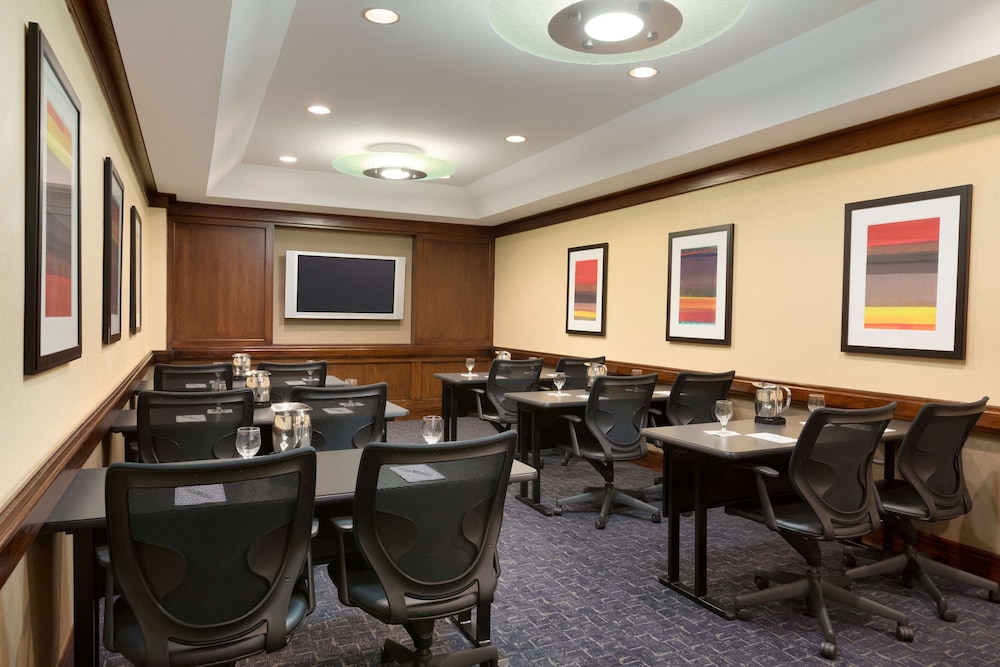 Embassy Suites by Hilton Chicago North Shore Deerfield - photo 62