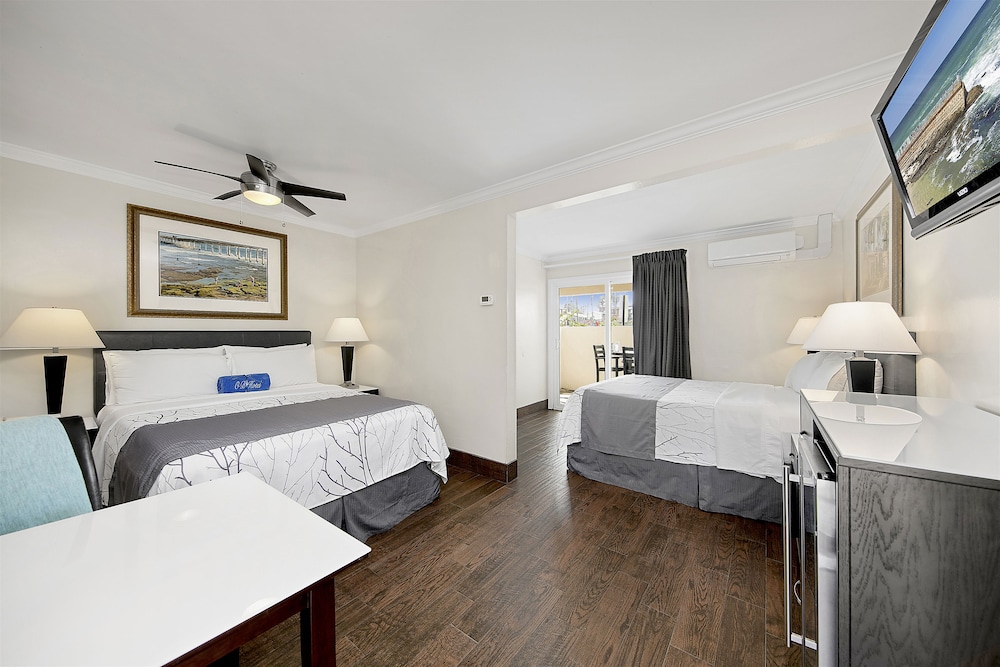 Ocean Beach Hotel - photo 11