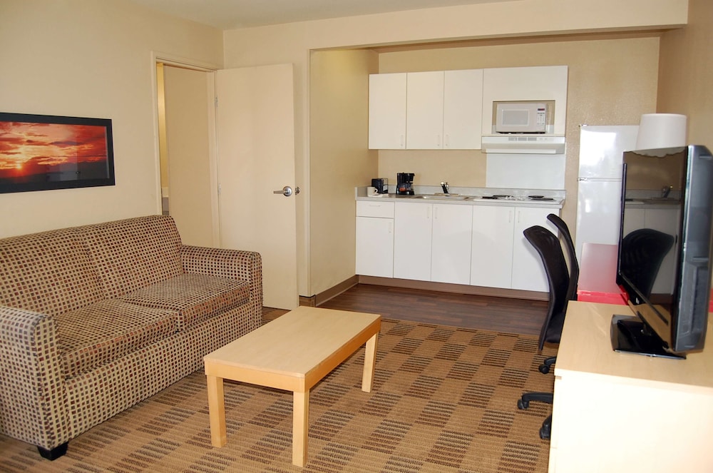 Extended Stay America Suites Greensboro Big Tree Way - photo 13