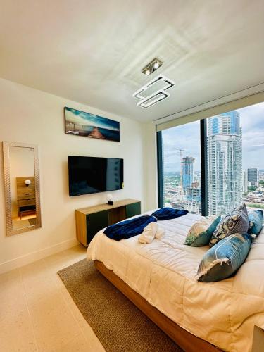 Glamorous Gale Miami Ocean View Balcony Resort & Spa - photo 15