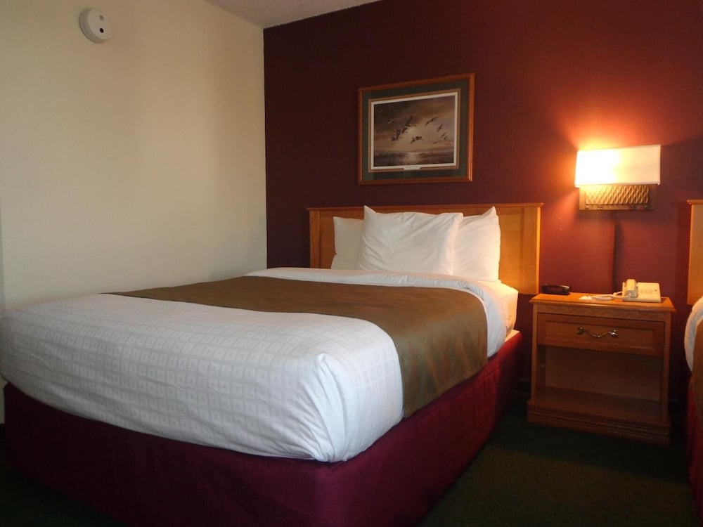 AmericInn by Wyndham Madison SD - photo 19