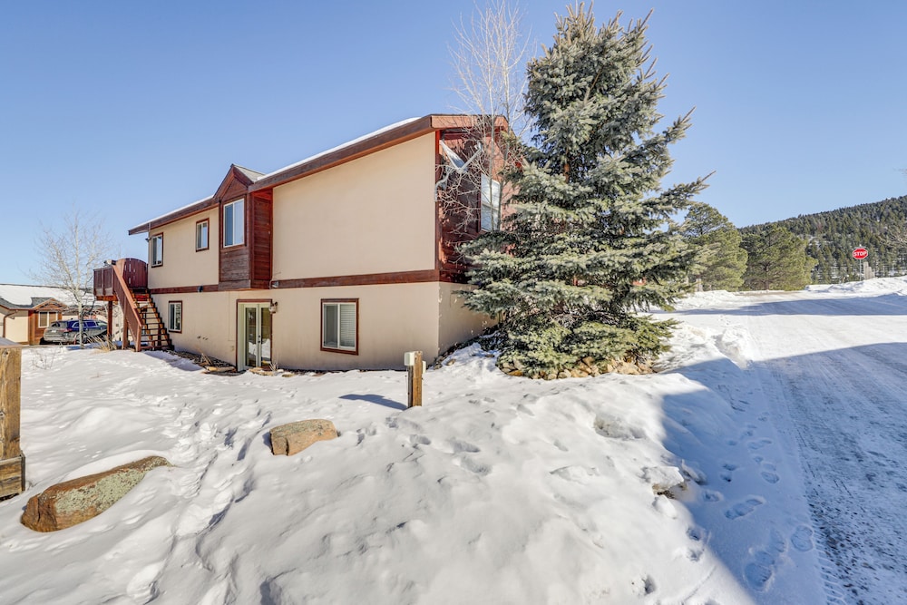 Angel Fire Townhome w Hot Tub: 2 Mi to Ski Resort - photo 16