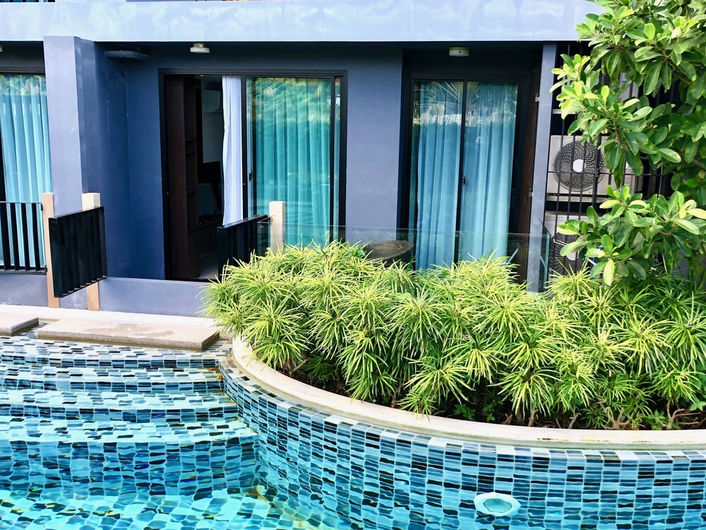 Aristo Resort Surin Beach J16 in Phuket, Thailand