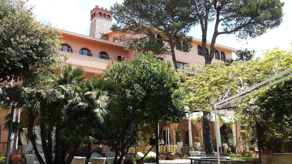 Park Hotel San Michele — 4-Star Luxury Hotel in Martina Franca, Italy