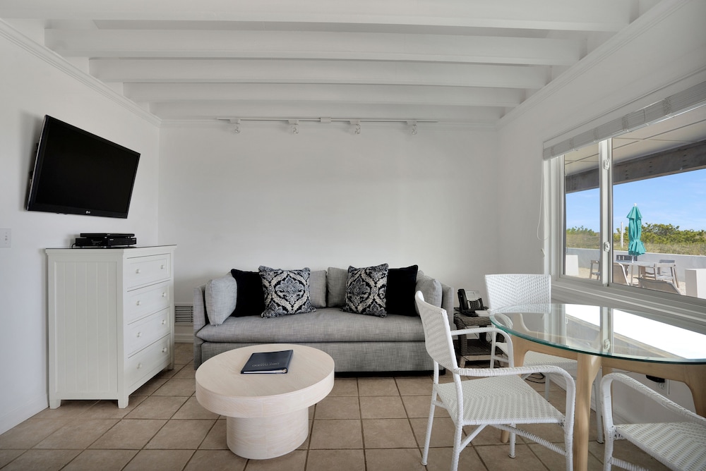 Driftwood Resort - photo 43