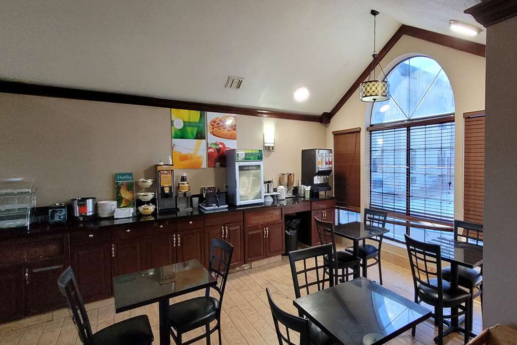 Quality Inn & Suites Columbia I 70 - photo 22