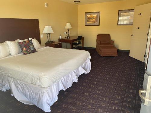 Southern Inn and Suites Yorktown - photo 35
