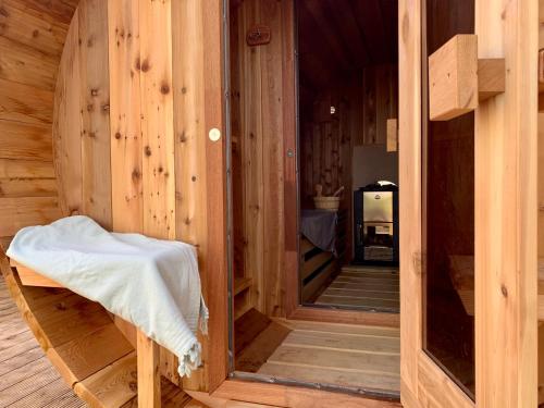 Kampari - carbon neutral hotel in Unknown City