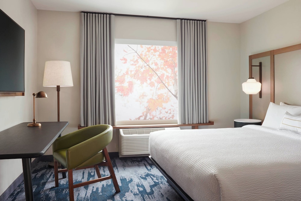 Fairfield Inn & Suites by Marriott Batavia - photo 3