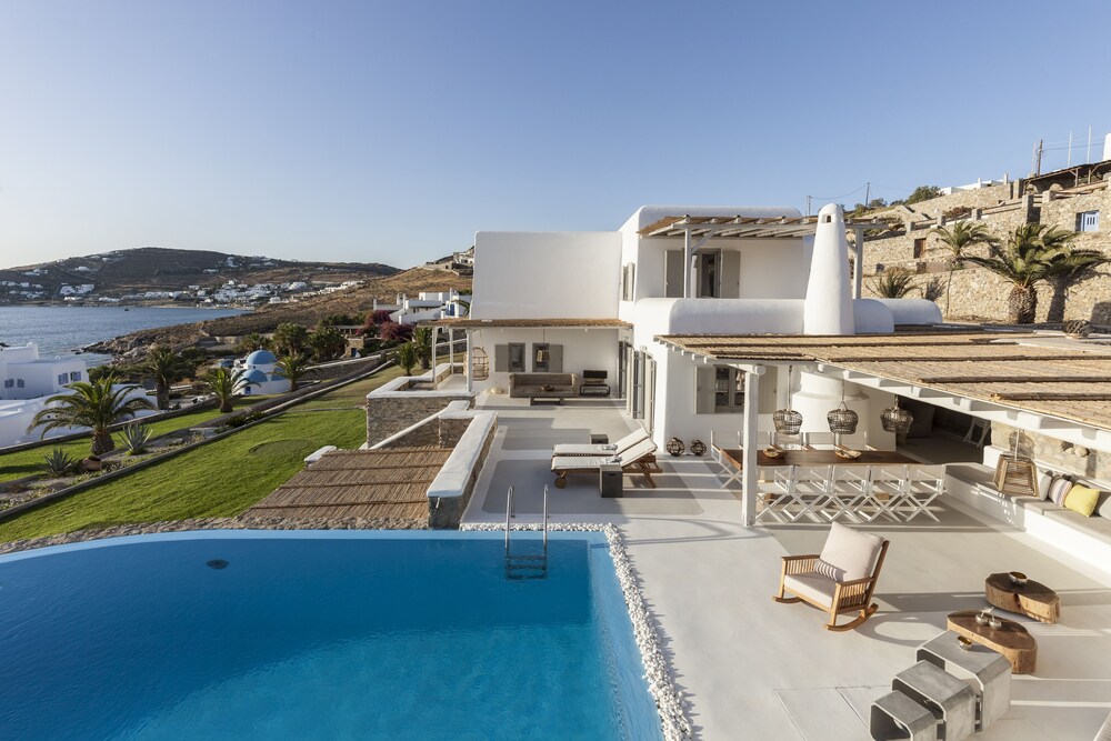 Amorous Luxury Villa — 4-Star Luxury Hotel in Mykonos, Greece