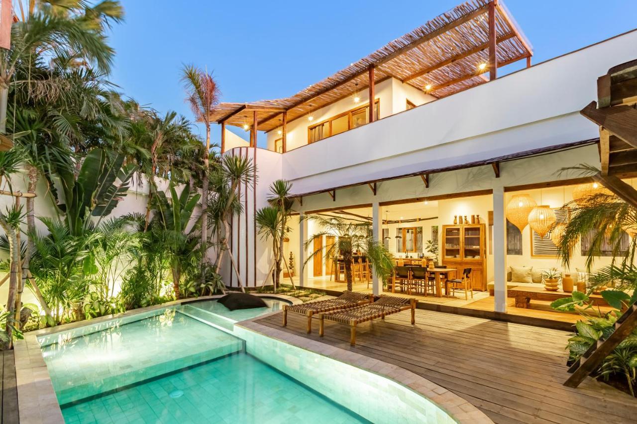 Villa Elita Modern Stylish 4BR Villa with Rooftop Lounge 12 Minutes to the Beach — 4-Star Luxury Hotel in Kerobokan, Indonesia