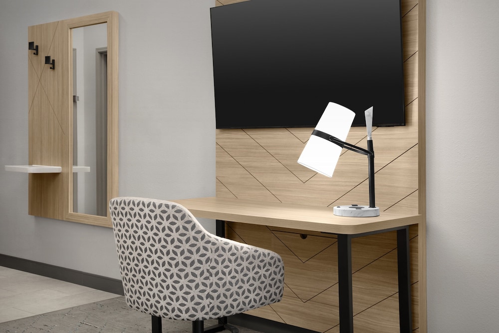 Holiday Inn Express Hotel & Suites DFW West Hurst by IHG - photo 5