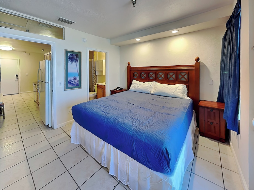 Westgate Harbour Beach Resort - photo 7