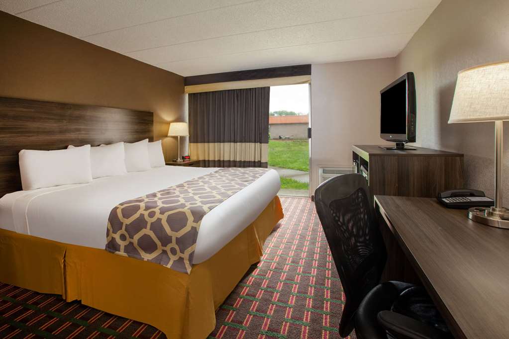 Baymont by Wyndham Northwood - photo 14