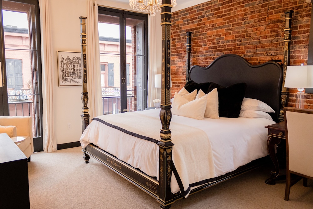 Speakeasy Suites - photo 3