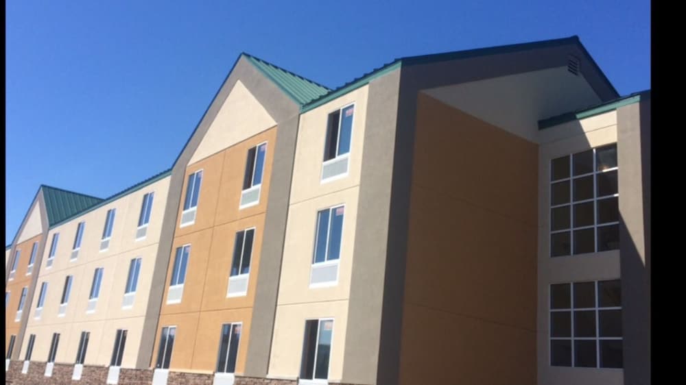 Plymouth Bay Inn and Suites - photo 22