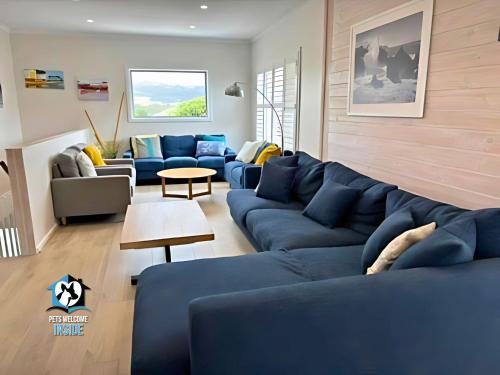 Stones Throw to Beach & Chiton Surf Club — hotel in Hayborough