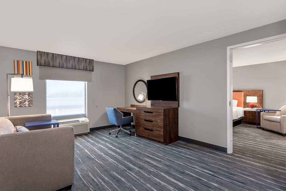 Hampton Inn & Suites Richmond IN - photo 9