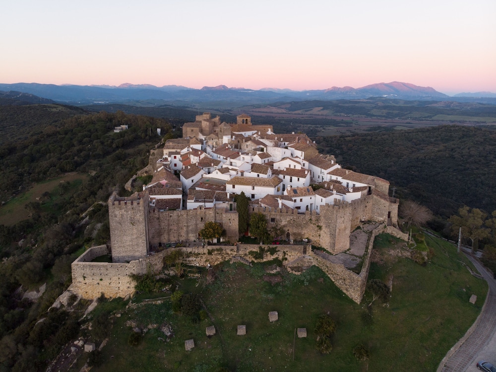 TUGASA Castillo de Castellar — hotel in Castellar De La Frontera