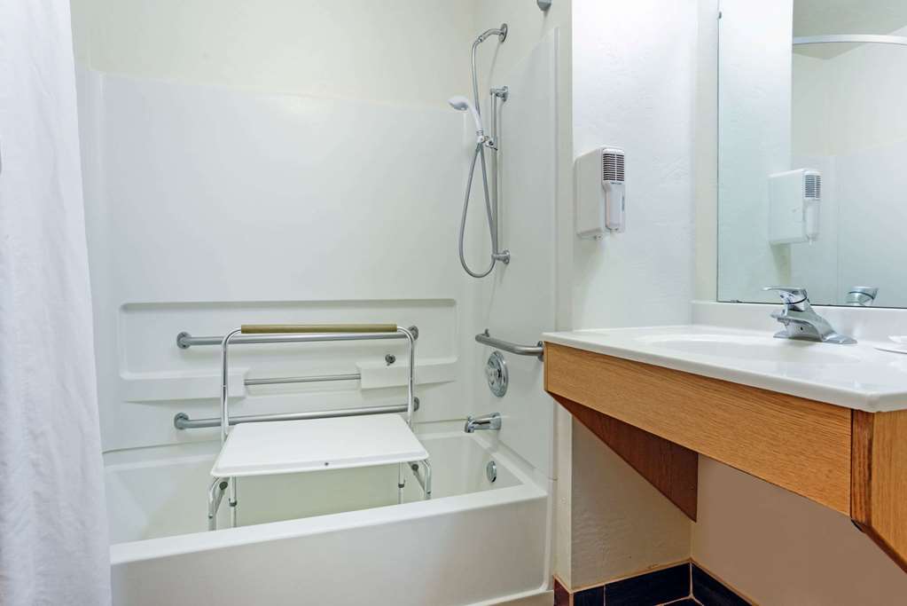 Super 8 by Wyndham Klamath Falls - photo 11