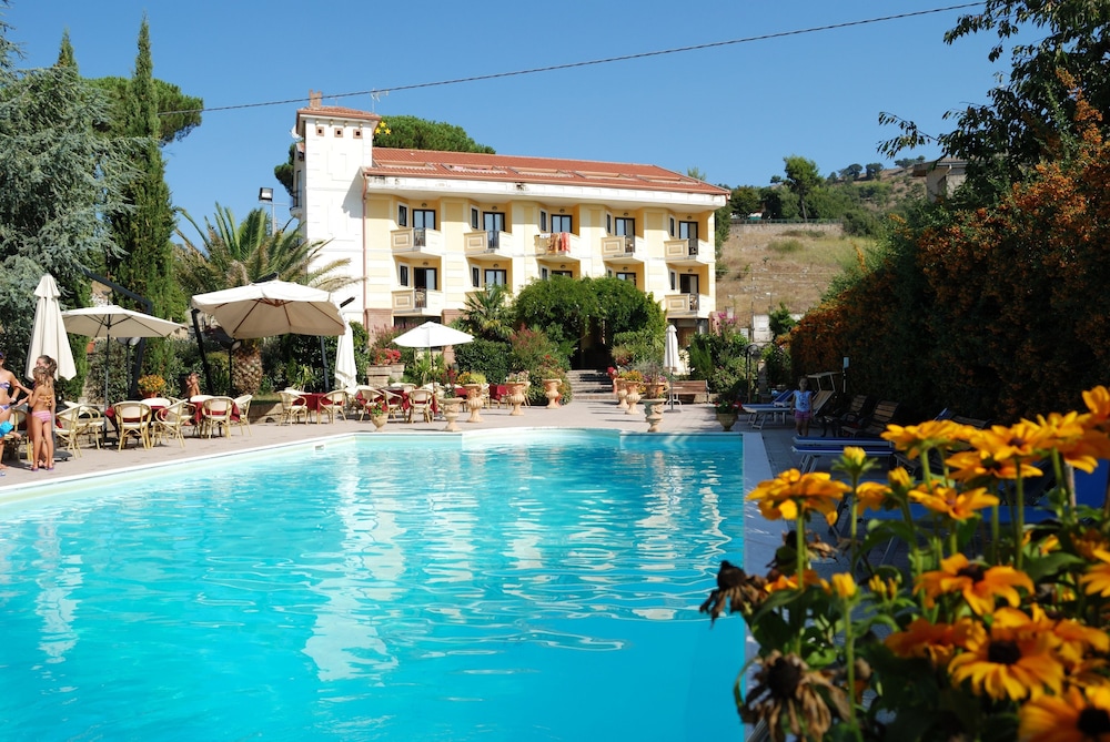 Hotel Caserta Antica