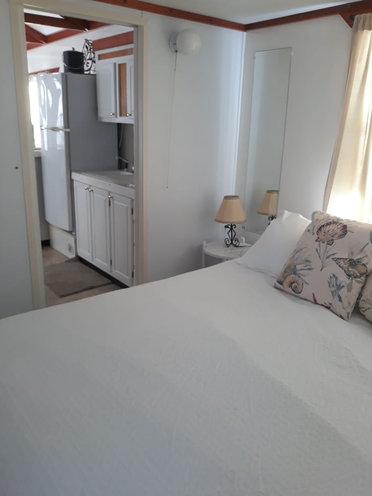 Mangrove Marina and Resort Aqualodge Houseboats - photo 11