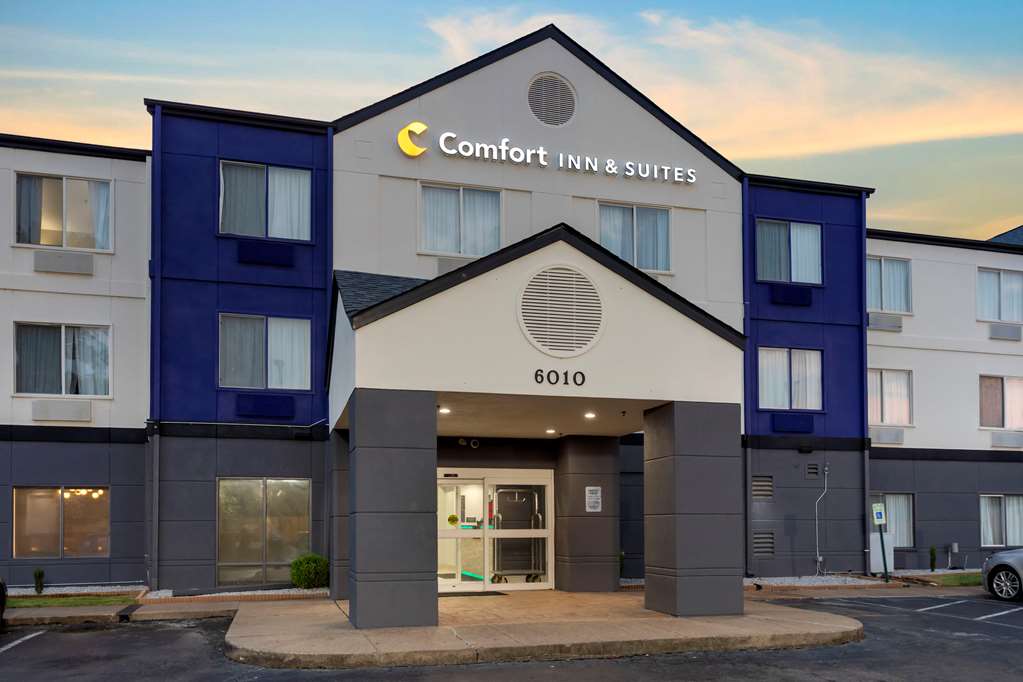 Comfort Inn & Suites Memphis East in Memphis, United States