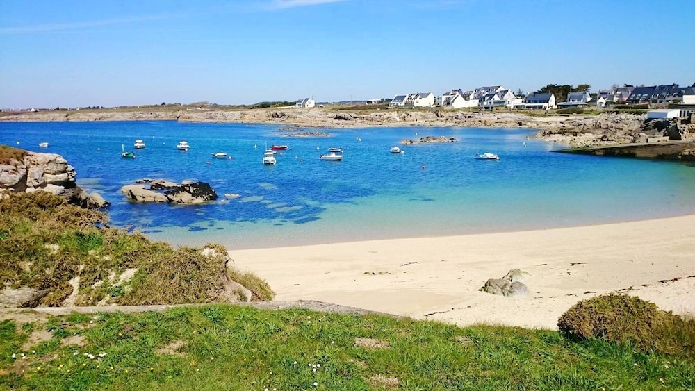 Bretagne La Villa Littorine 13p Kerroc h Plage — 4-Star Luxury Hotel in Ploemeur, France