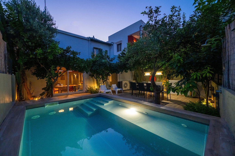 City Cottage — 4-Star Luxury Hotel in Kalamata, Greece