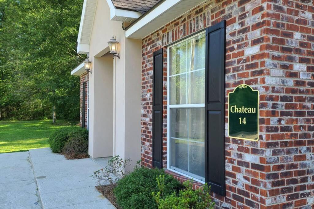 Chateau 14 — 4-Star Luxury Hotel in Hammond, United States