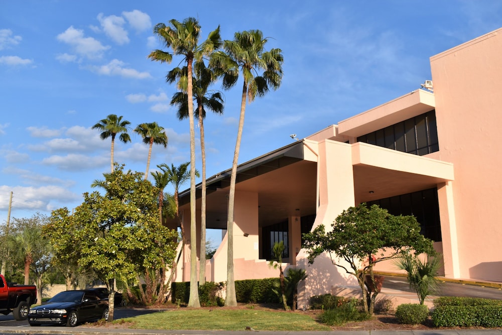 Ramada Orlando Downtown