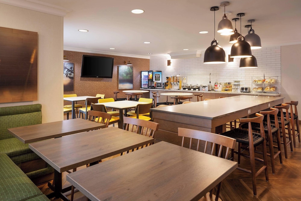 Fairfield Inn & Suites by Marriott Napa American Canyon - photo 20