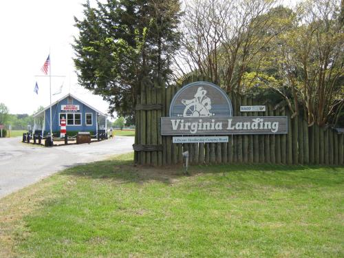 Virginia Landing Camping Resort Cabin 1 in Cullowhee, United States