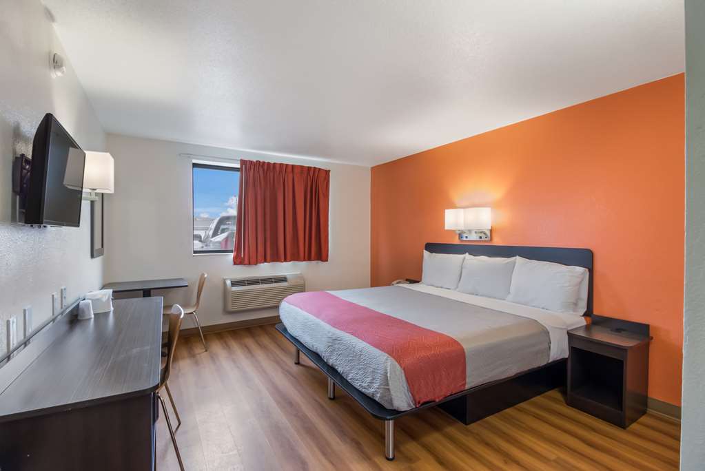 Motel 6 Fargo North - photo 5