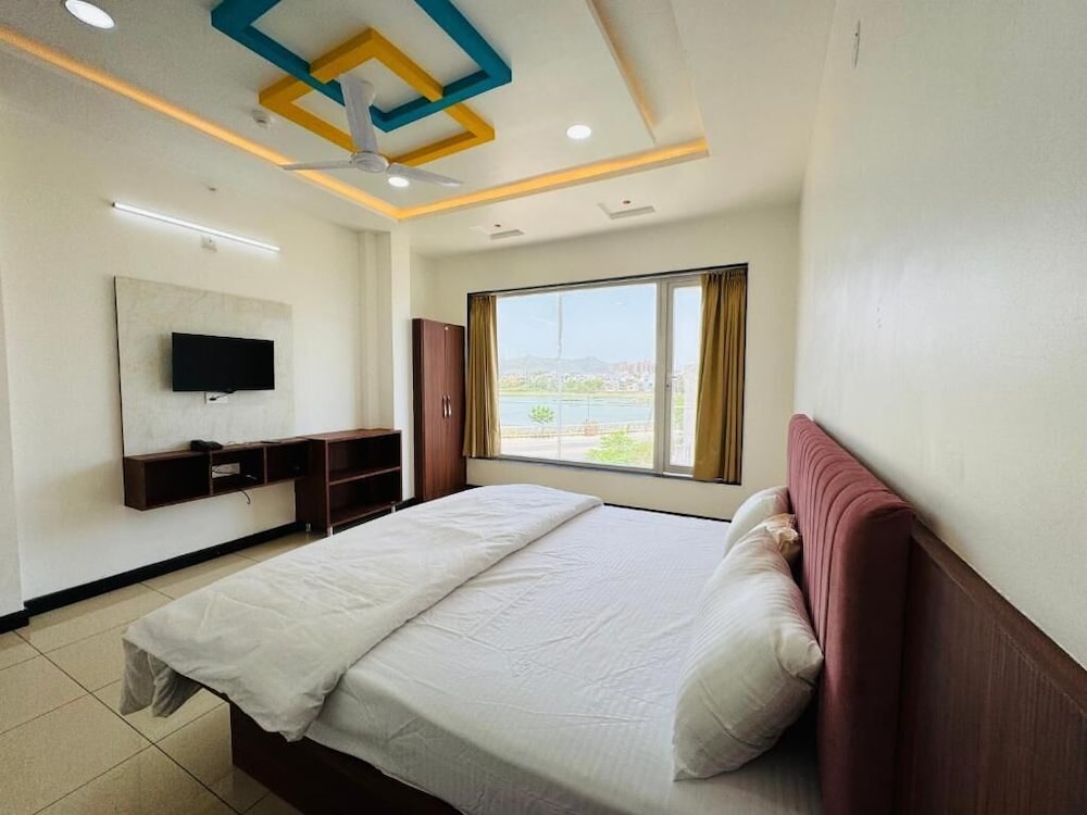 Bp lake view - carbon neutral hotel in Udaipur