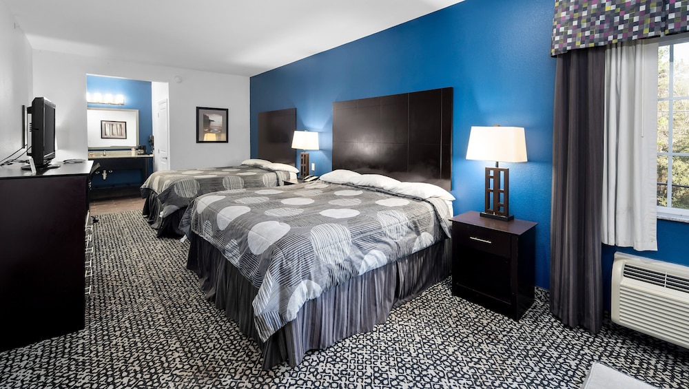 Belmont Inn and Suites - photo 10