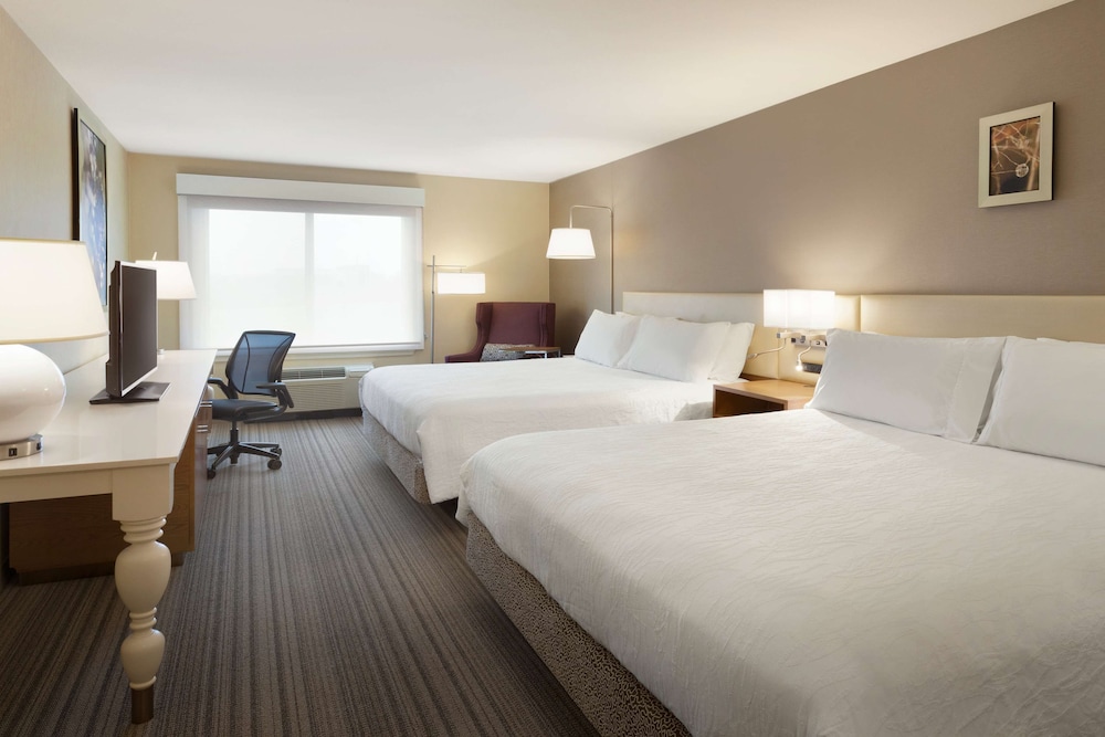 Hilton Garden Inn Roseville - photo 10
