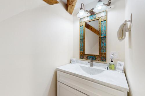 The Dome House — 4-Star Luxury Hotel in Boothbay Harbor, United States
