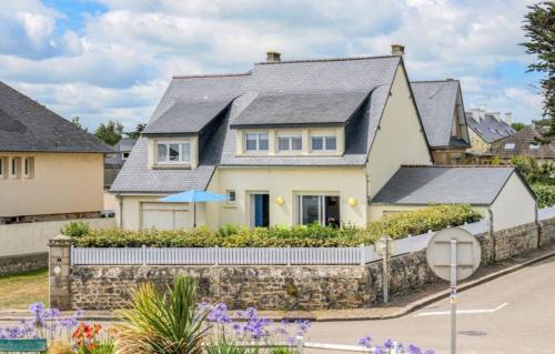 Villa Quine Plage — 4-Star Luxury Hotel in Gonneville-La-Mallet, France